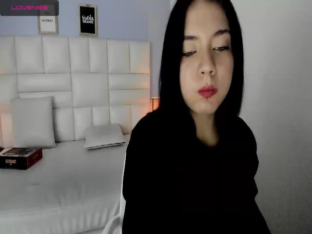 Live sex webcam photo for Rebeca__grey #254187146