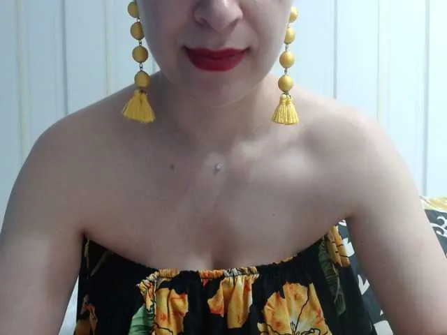 Live sex webcam photo for Alida-2 #250801576