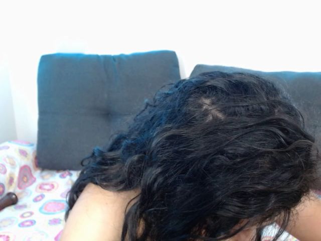 Live sex webcam photo for sophiie_fox #261039278