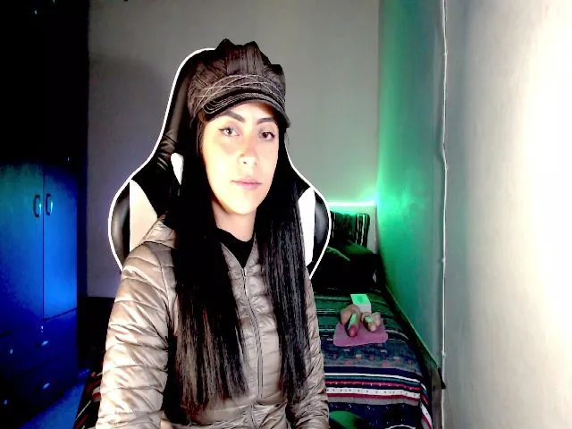 Live sex webcam photo for Vanessax10 #255536438