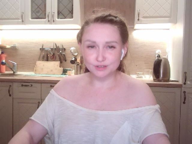 Live sex webcam photo for JaneGrey111 #252269372