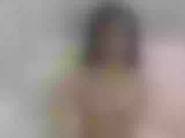 Live sex webcam photo for ElianaKin #245242999