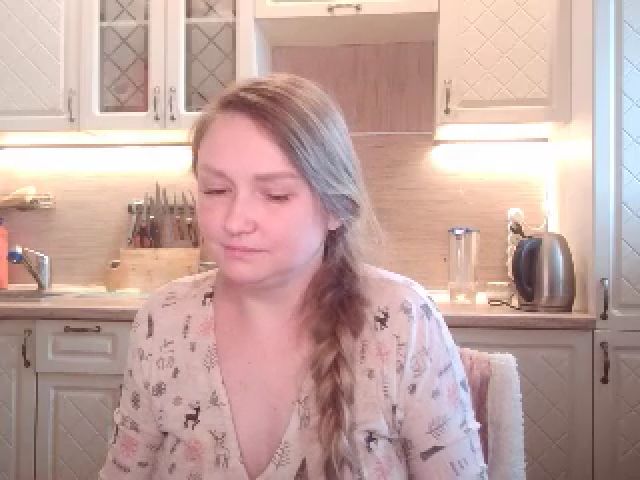 Live sex webcam photo for JaneGrey111 #256164380