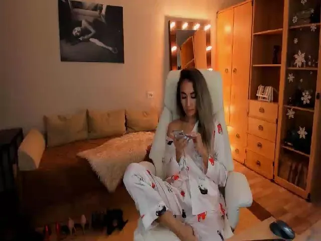 Live sex webcam photo for MariaPerfect #260348342