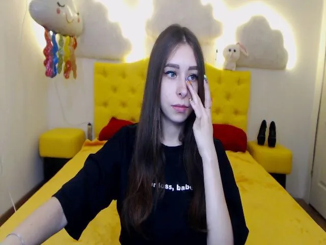 Live sex webcam photo for LindaJason #255865436
