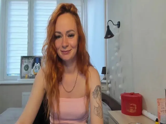 Live sex webcam photo for SimonettaV #256337318