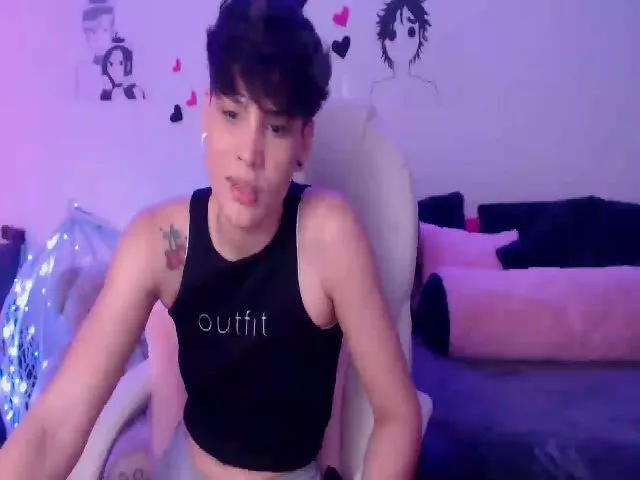 Live sex webcam photo for Laura_R23 #264448536