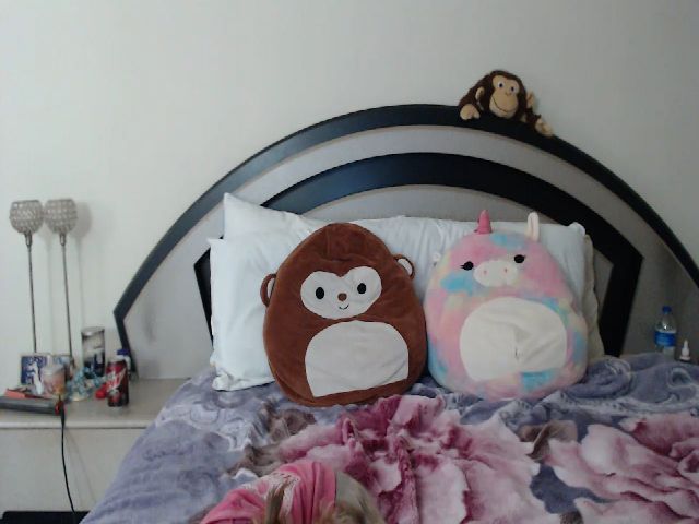 Live sex webcam photo for lyllla #261732129