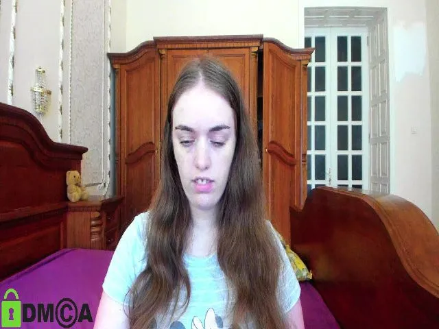 Live sex webcam photo for Fi_Lena #265407563