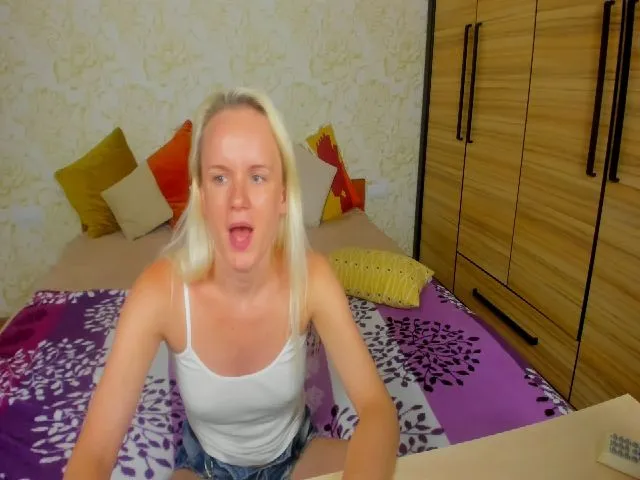 Live sex webcam photo for SusanSmite #254329399