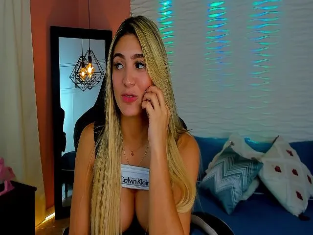 Live sex webcam photo for IsabelaBrown #257882210