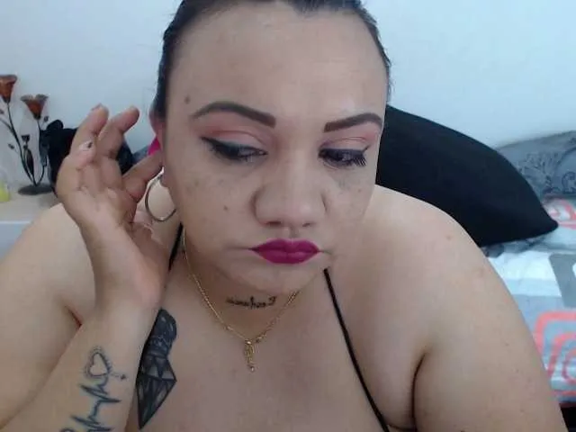 Live sex webcam photo for KimyStone #241286857