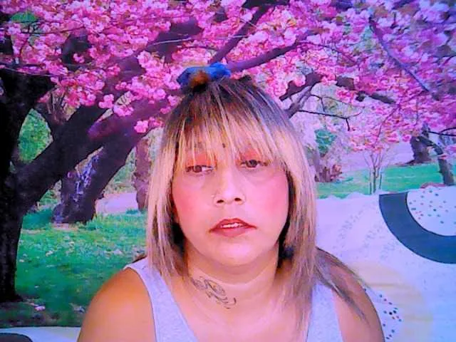 Live sex webcam photo for indianroxy #287933202