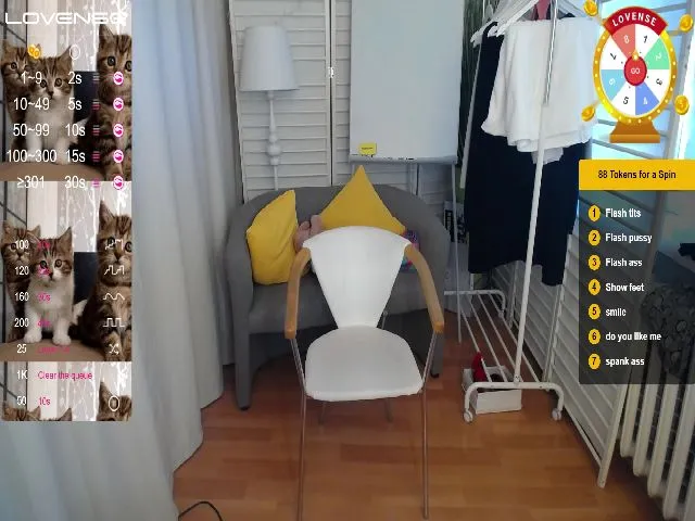 Live sex webcam photo for StayWild21 #256980843