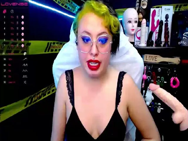 Live sex webcam photo for Rubi_slave #261120771