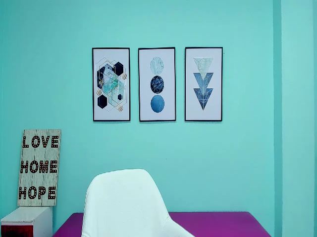 Live sex webcam photo for Ainohacarter #257585558