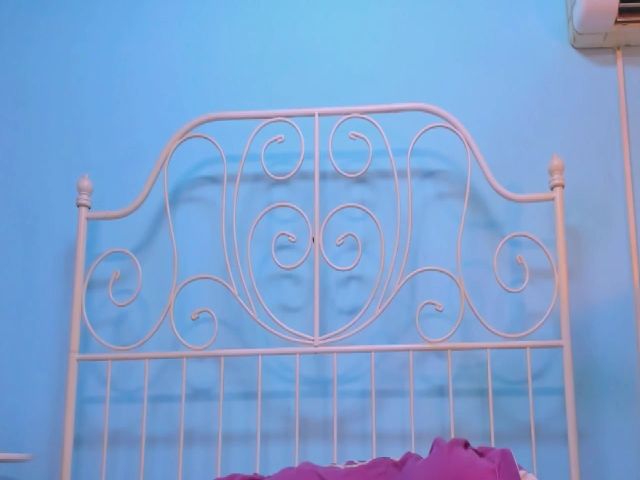 Live sex webcam photo for LindseyDoll #252300700