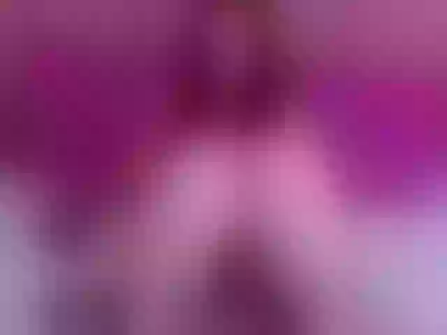 Live sex webcam photo for SharonRobert #261581569