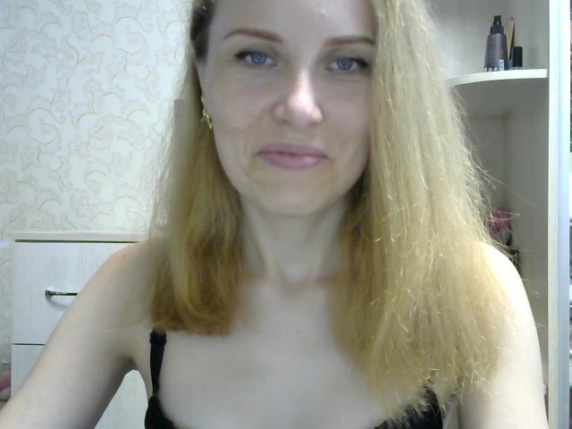 Live sex webcam photo for TrisMery #263556659