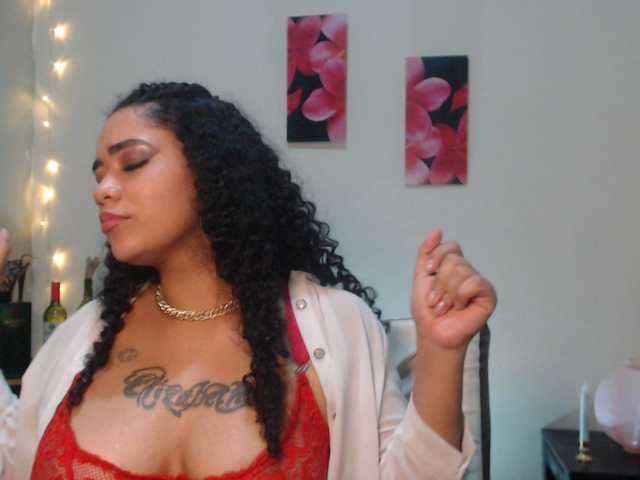 Live sex webcam photo for curlyMegan #243186747