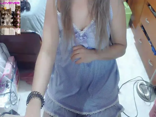 Live sex webcam photo for Meganhill_ #258941814