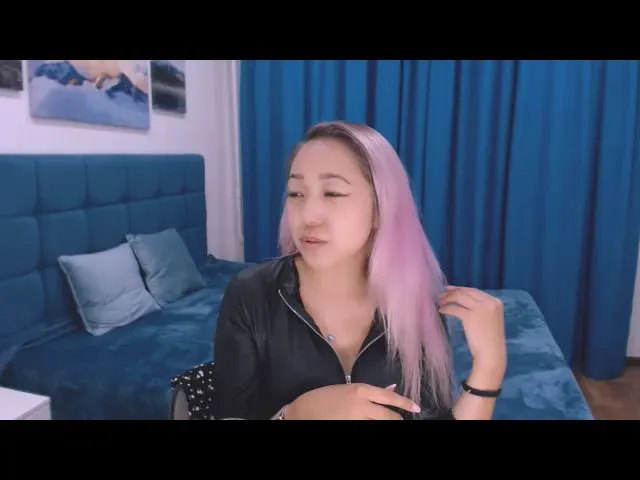 Live sex webcam photo for ArinaTigress #253740323