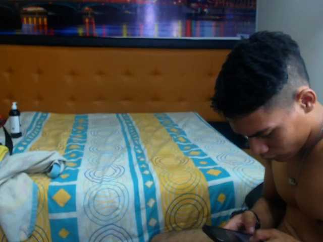 Live sex webcam photo for HannaSnaw #245390850