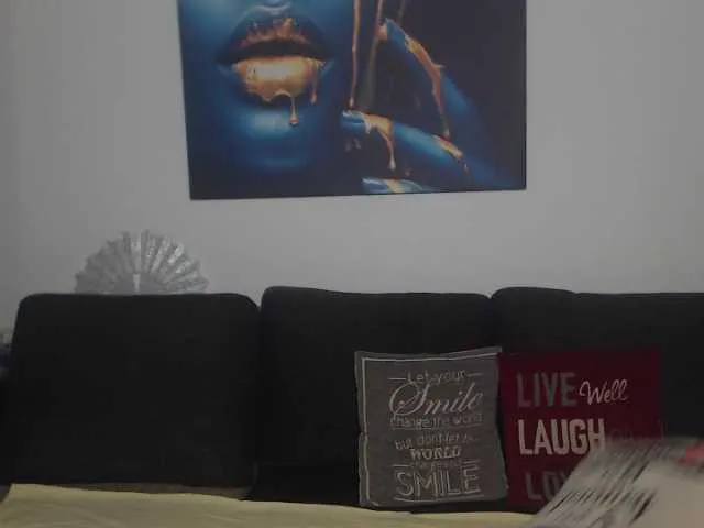 Live sex webcam photo for Loraynne #241186859