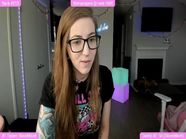 Live sex webcam photo for TheSharkQueen #264631140