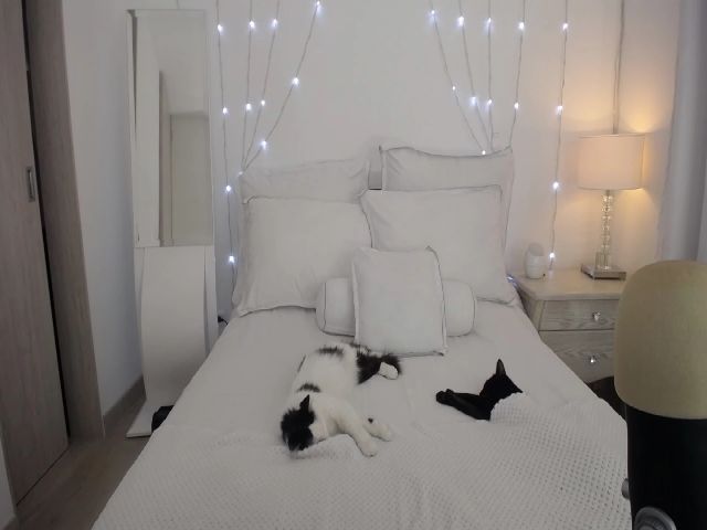 Live sex webcam photo for Marianviolet #260418165