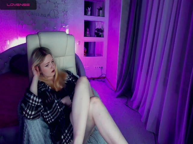 Live sex webcam photo for TinkerrBelll #255760757