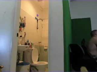 Live sex webcam photo for SexyGamingCpl #240840865