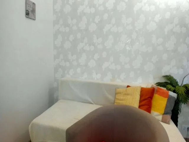Live sex webcam photo for MissisRexa #255371979