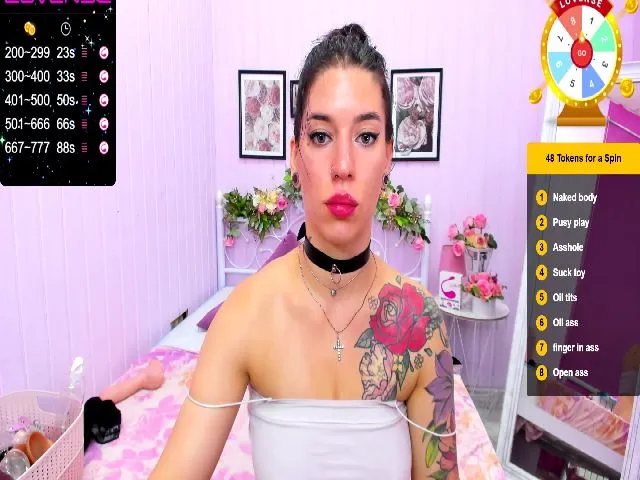 Live sex webcam photo for Laya_Gorgeous #258020042