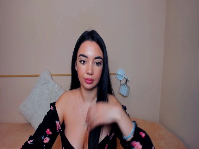 Live sex webcam photo for RoxyRoxe #256041881