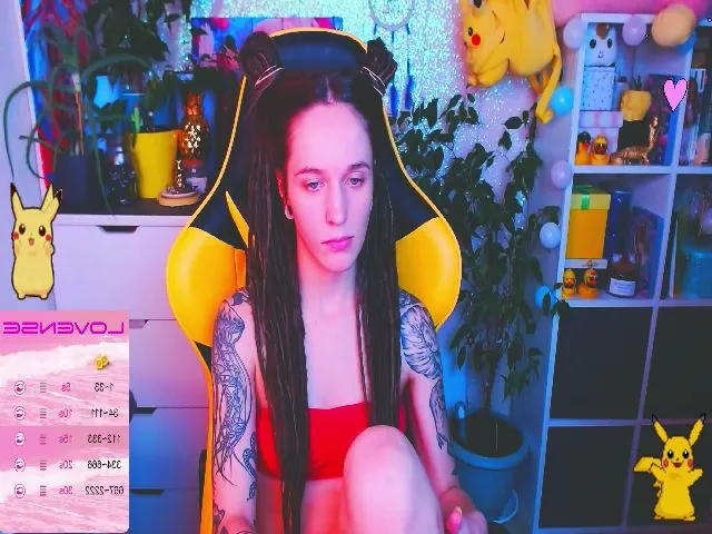 Live sex webcam photo for JinjerMoon #265636831