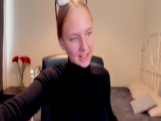 Live sex webcam photo for O1iv1a #262699746