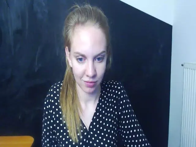 Live sex webcam photo for HappySecret_ #253554980