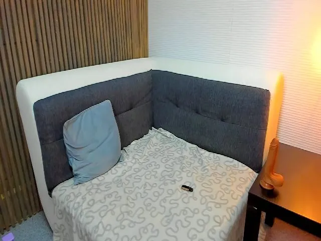 Live sex webcam photo for Lily_Shine #253419741
