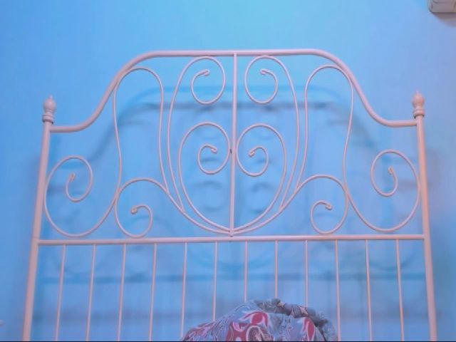 Live sex webcam photo for LindseyDoll #263954392