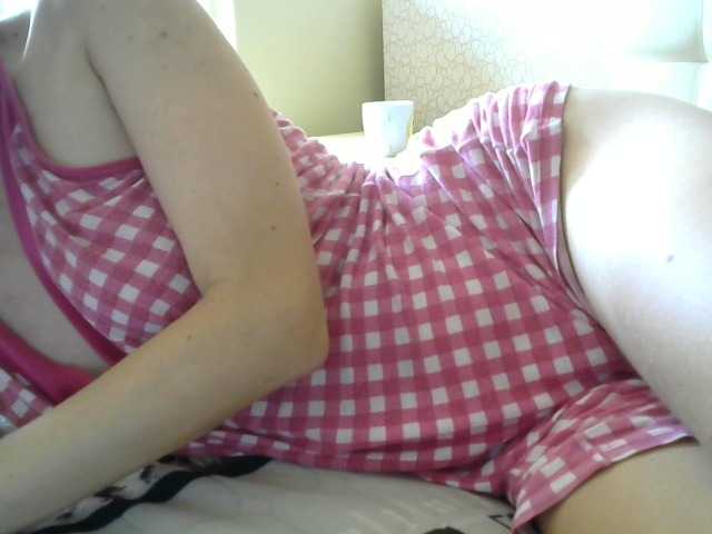 Live sex webcam photo for Saraoff82 #258132145