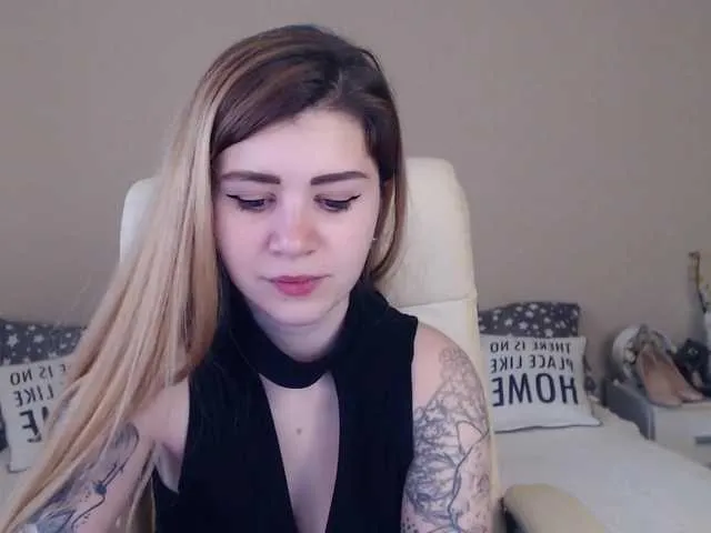 Live sex webcam photo for AmelliDi #241268676