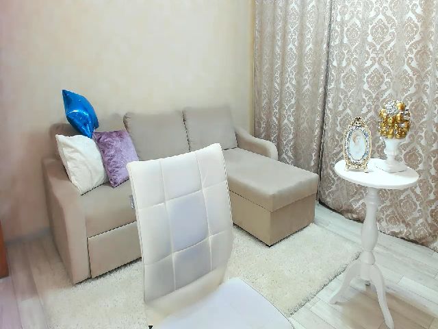 Live sex webcam photo for TellMe_Yes #253362918