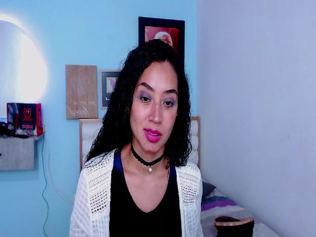Live sex webcam photo for Jade_lee88 #252385060