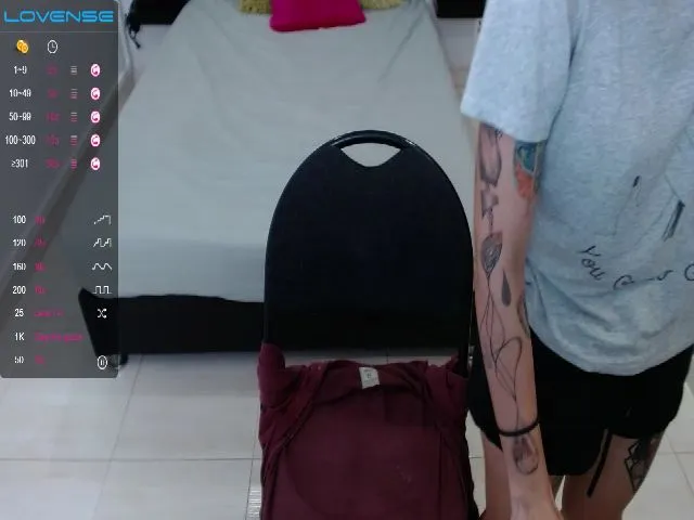 Live sex webcam photo for Myzore #265384986