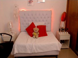 Live sex webcam photo for Antonella_lpz #251696004