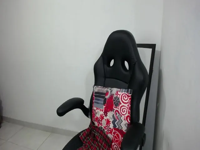 Live sex webcam photo for Anyablack2 #253316428