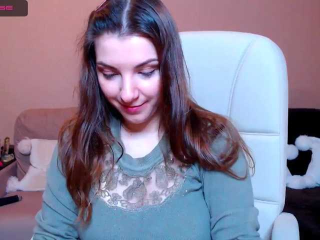 Live sex webcam photo for RennaHart #241034440