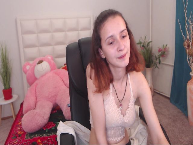 Live sex webcam photo for IrisNichols #257918829