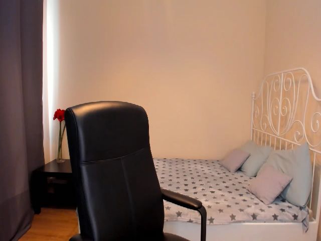 Live sex webcam photo for O1iv1a #255097874